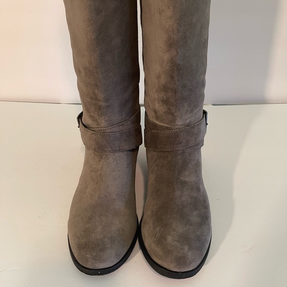 Gray suede Eileen Fisher boots - Picture 2 of 4